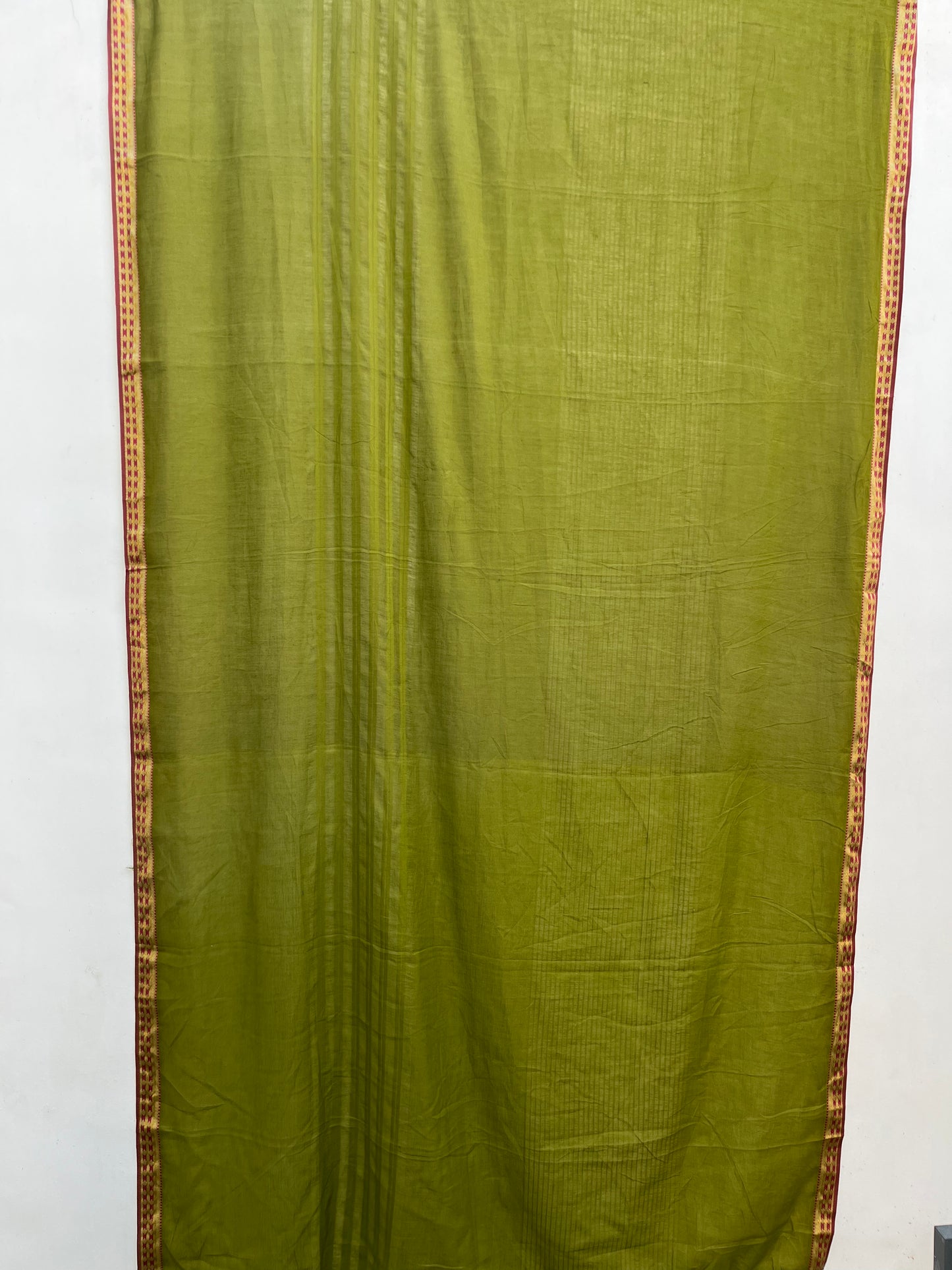 PAREO KAKI