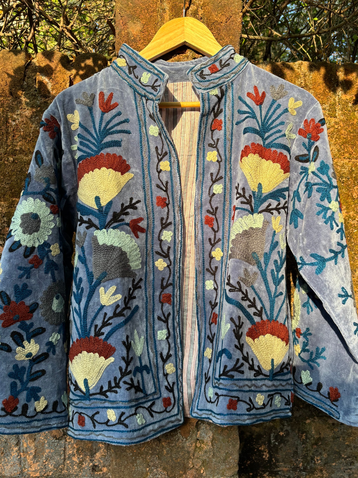 Collection de vestes en suzani