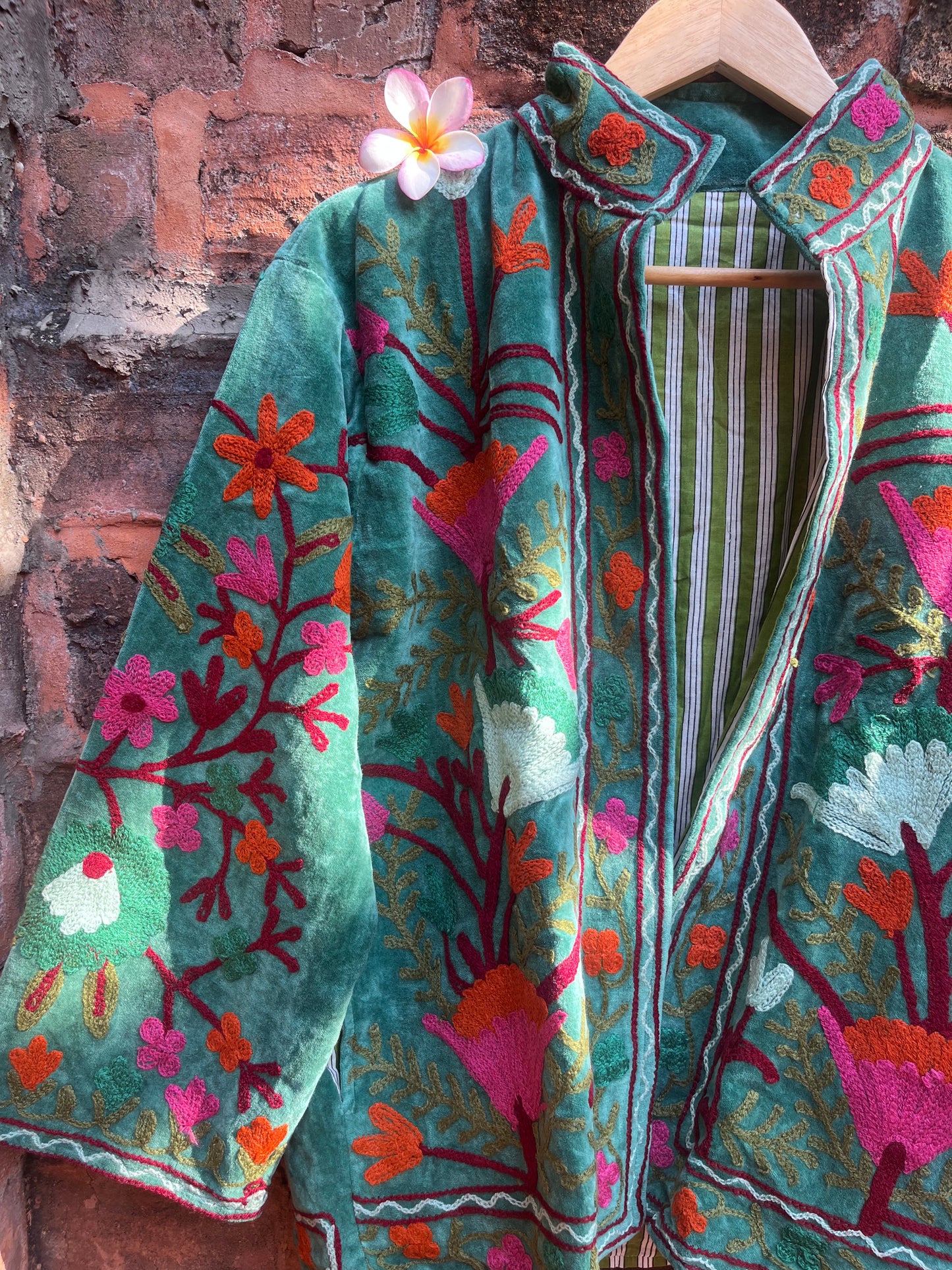 Collection de vestes en suzani