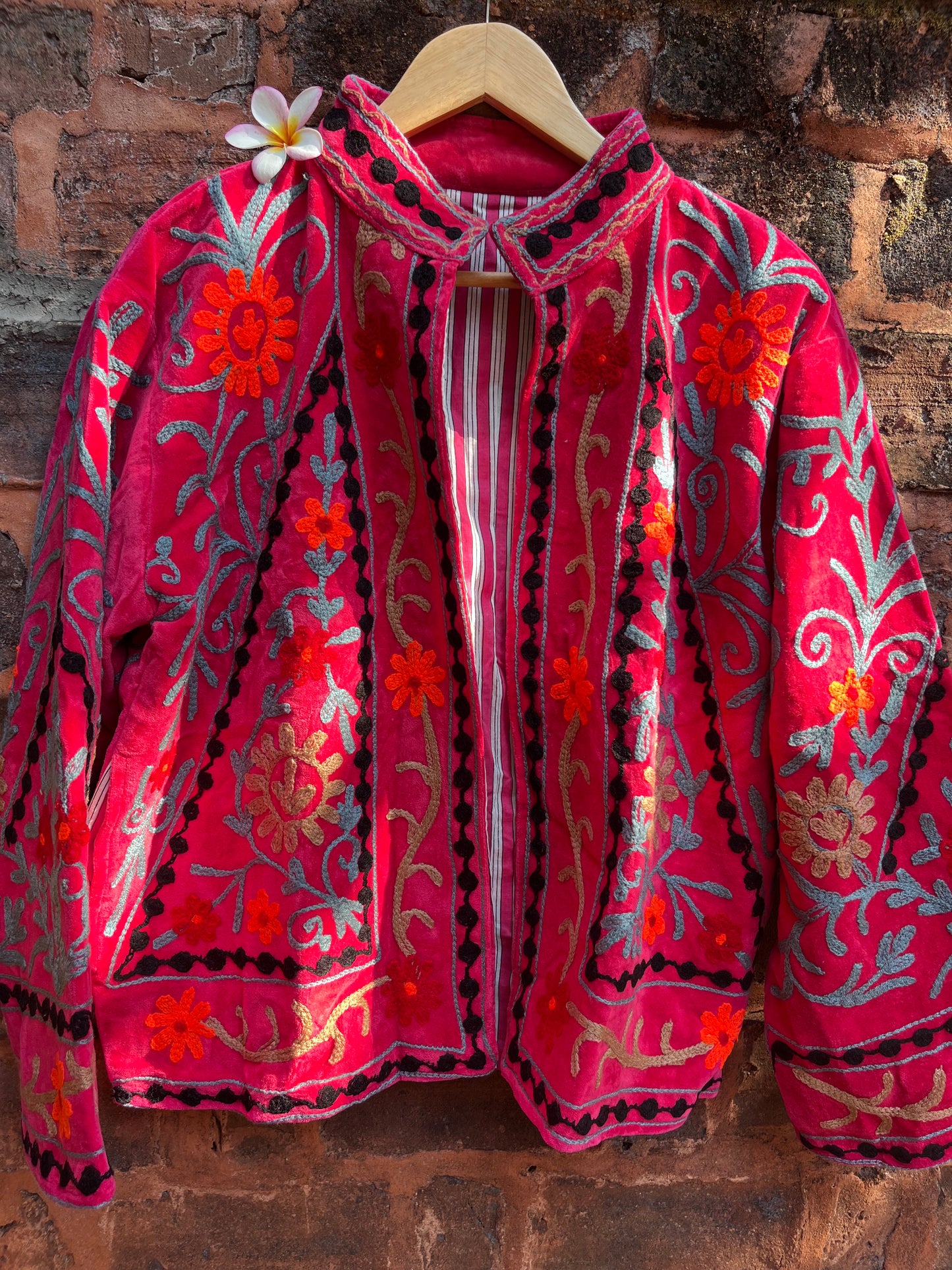 Collection de vestes en suzani
